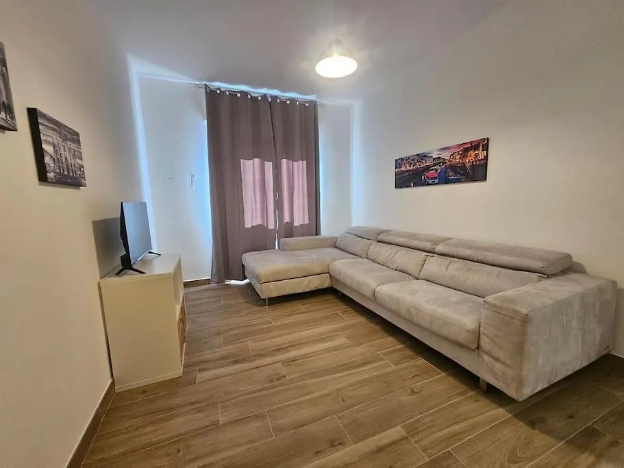 Panoramic Dream House Navigli Apartment Milan